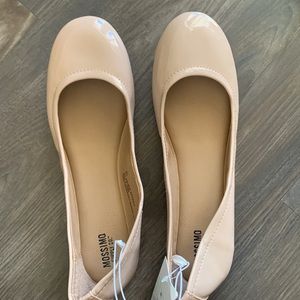 NWT Nude Mossimo Flats